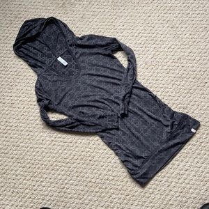 EUC women’s size xs SOYBU running shirt